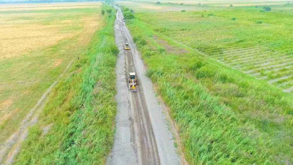 Kürdəmirdə 13 km-lik avtomobil yolu yenidən qurulur - FOTO