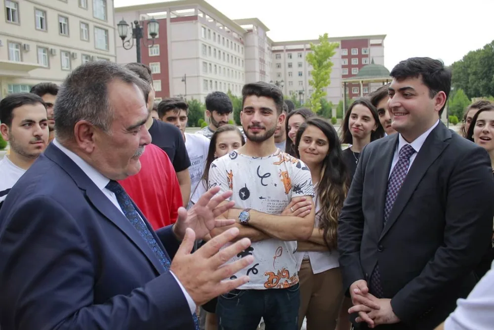 "Davam" "Gənc Liderlər üçün Yay Universiteti"nə start verdi