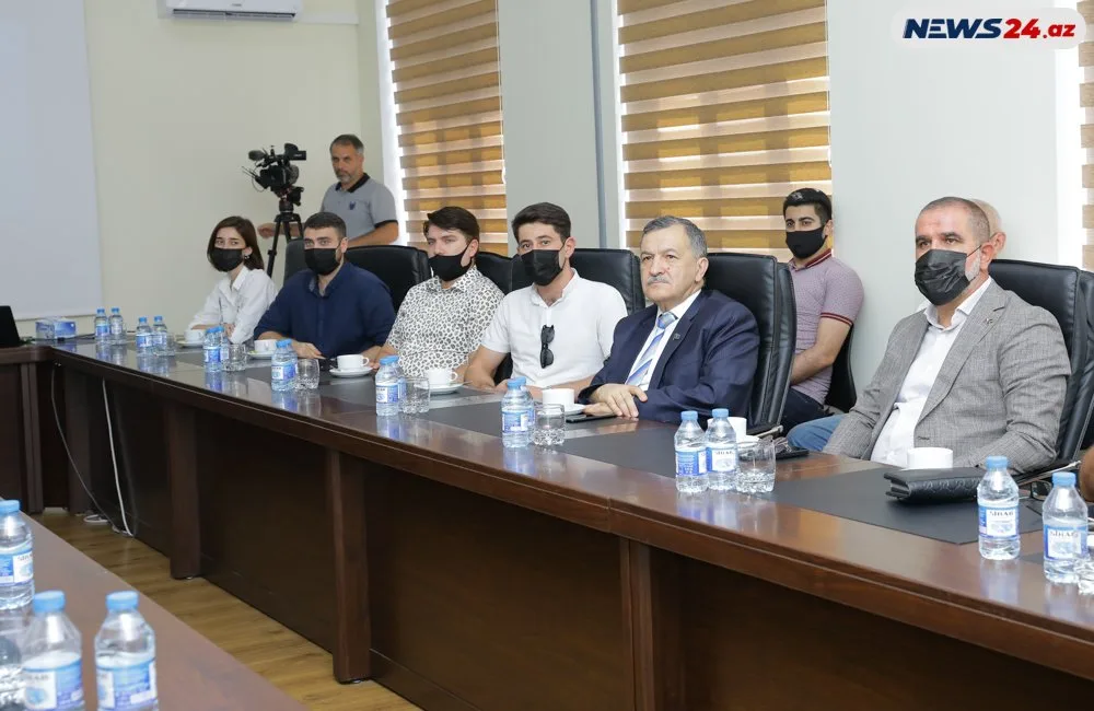 Peşə Təhsil Mərkəzinə - mediatur: FOTOLAR