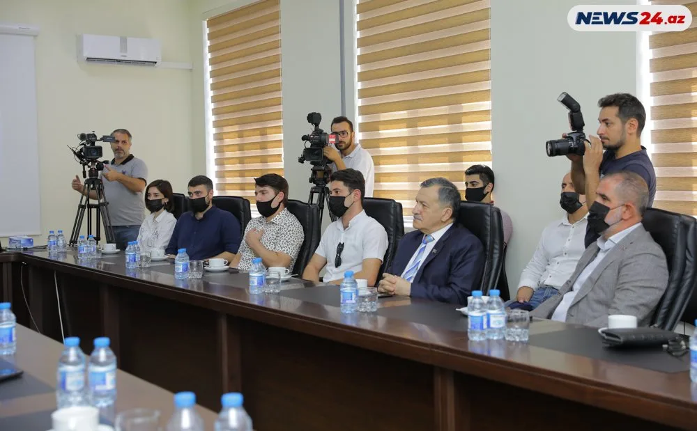 Peşə Təhsil Mərkəzinə - mediatur: FOTOLAR