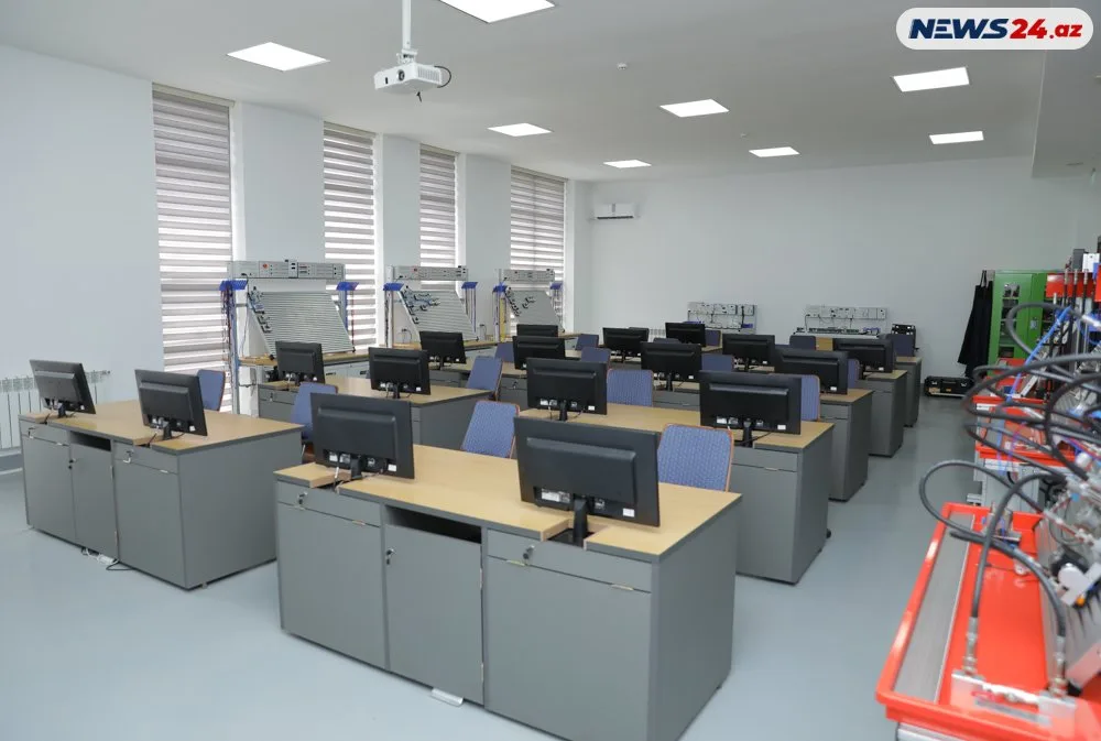 Peşə Təhsil Mərkəzinə - mediatur: FOTOLAR