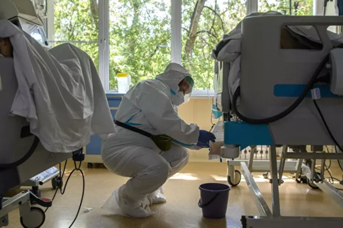 Yunanıstanda tam vaksin olunan şəxs koronavirusdan öldü