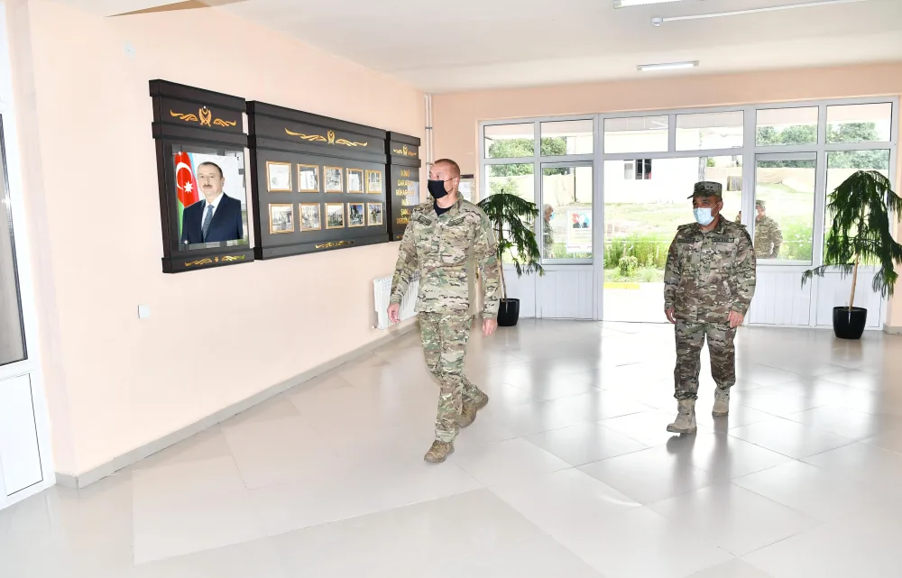İlham Əliyev Kəlbəcərdəki hərbi hissədə yaradılan şəraitlə tanış oldu - FOTO - YENİLƏNDİ