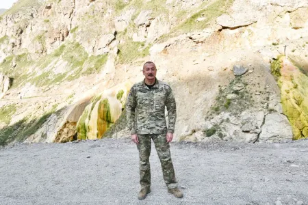 “Kimsə əsəbləşirsə, getsinlər, su içsinlər” - VİDEO