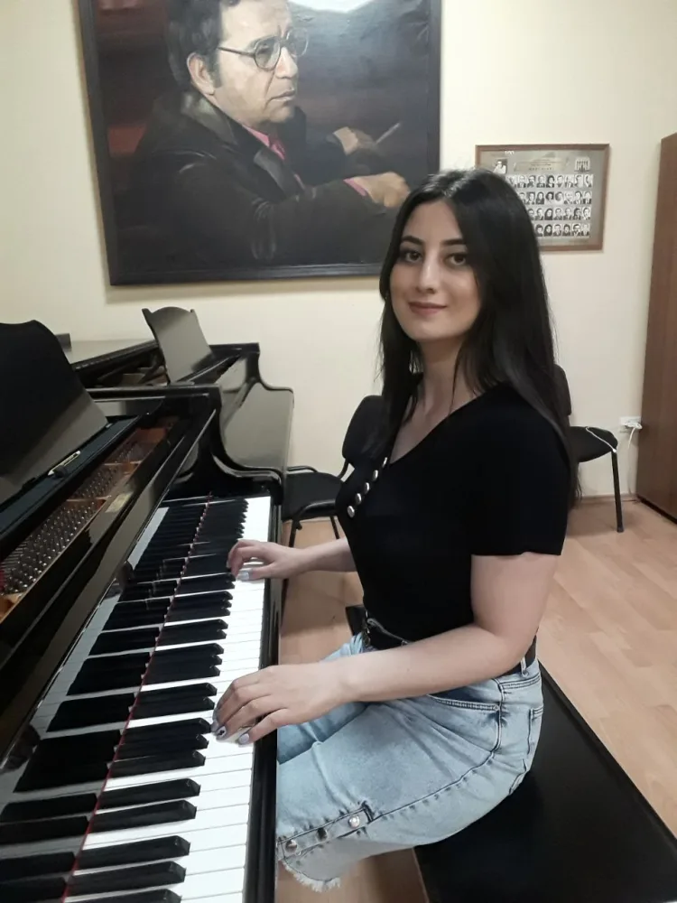 Akademik Musiqili Teatrın əməkdaşı beynəlxalq müsabiqədə iştirak etdi - FOTOLAR