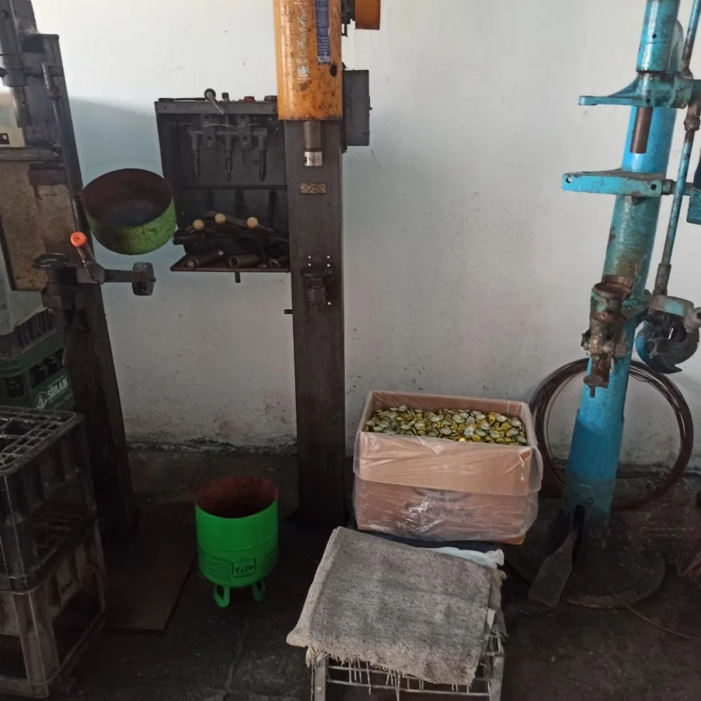 Qanunsuz fəaliyyət göstərən pivə istehsalı müəssisəsi aşkarlandı - Fotolar