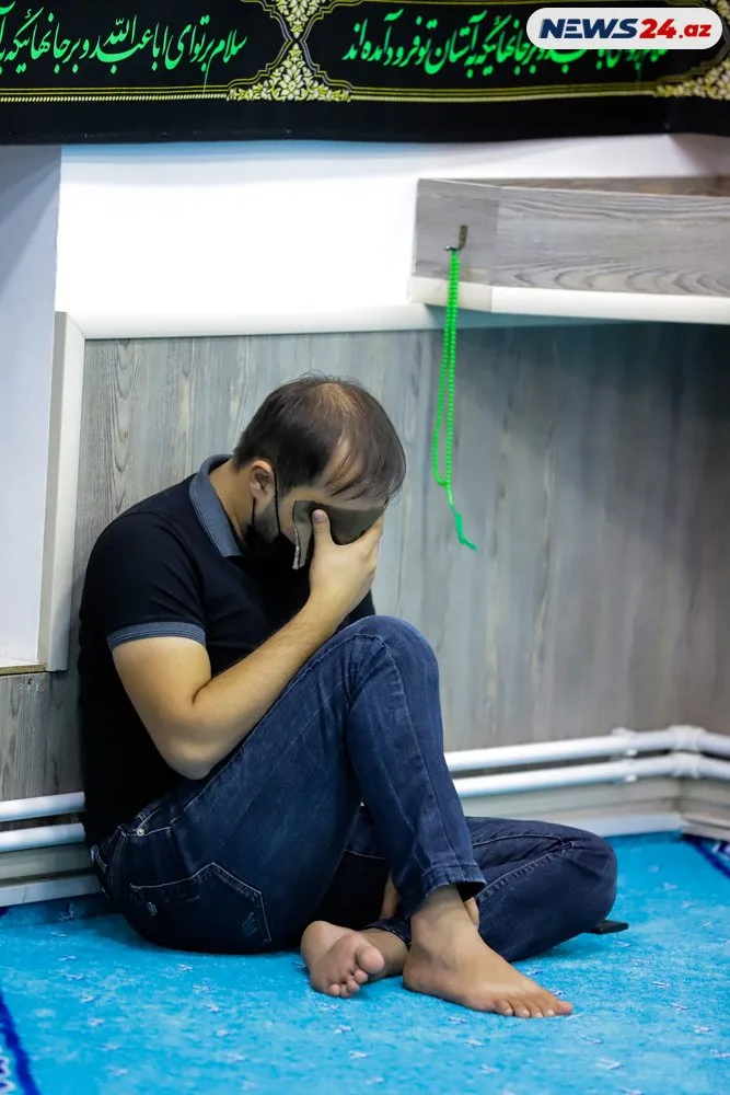 COVID pasportuna görə qapıda qalan Aşura iştirakçıları - Fotolar/Video