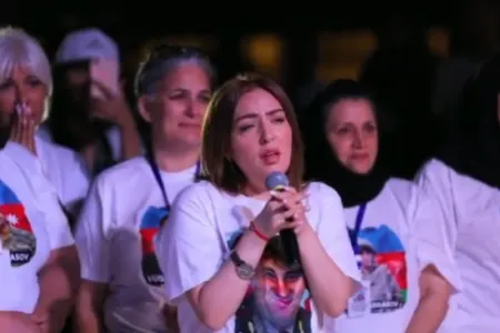 Sevda Ələkbərzadə şəhid anaları üçün oxudu - VİDEO