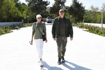 Prezidentlə xanımı Şuşada Vaqif Poeziya Günlərinin açılışında - VİDEO - YENİLƏNDİ