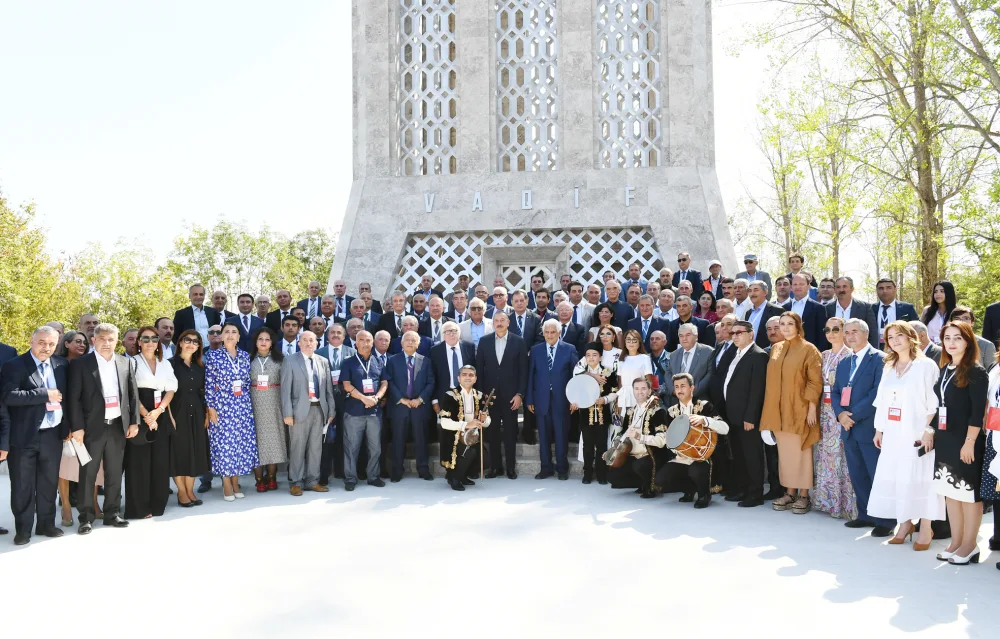 Prezidentlə xanımı Şuşada Vaqif Poeziya Günlərinin açılışında - VİDEO - YENİLƏNDİ