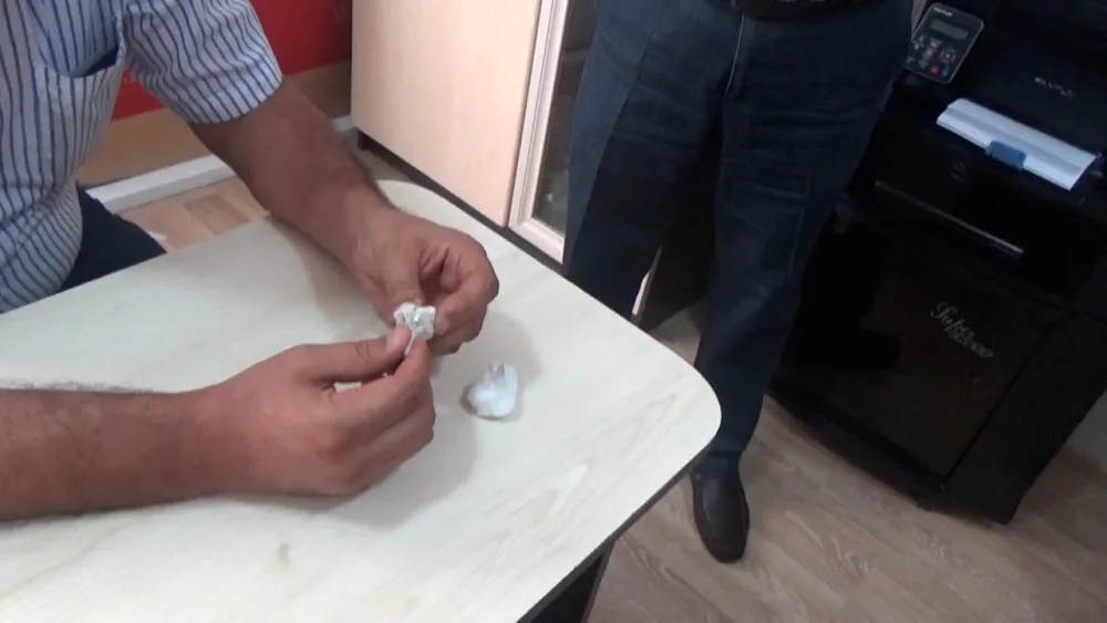 Bakıda narkotik satan qadın və tanışı saxlanıldı