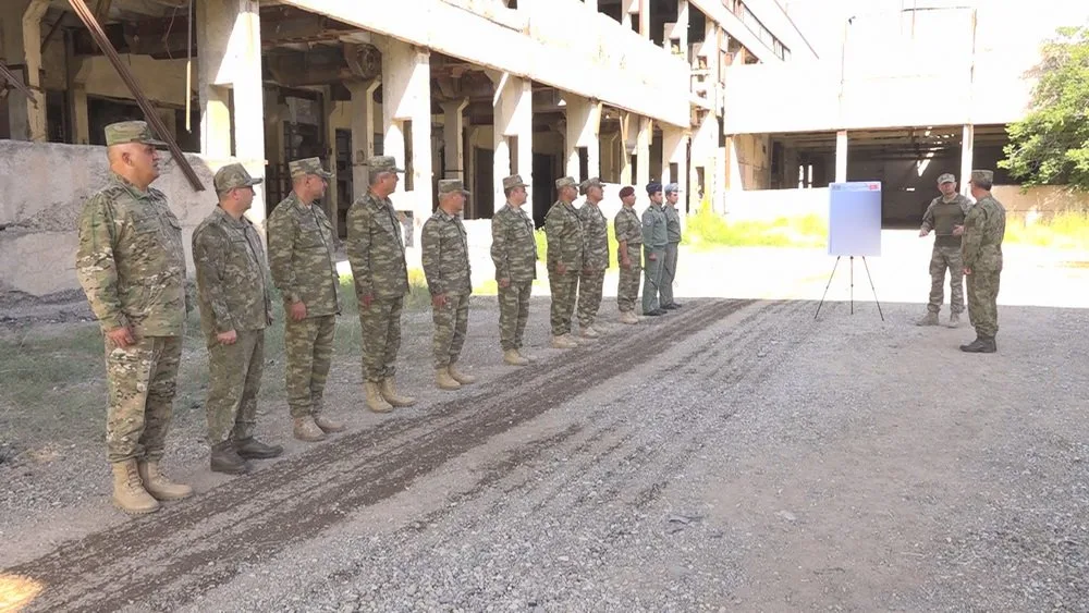 Əlahiddə Ümumqoşun Ordunun xüsusi təyinatlı bölmələrində taktiki-xüsusi təlim keçirilib - Video/Foto