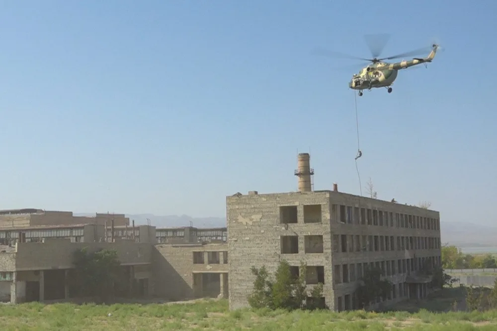 Əlahiddə Ümumqoşun Ordunun xüsusi təyinatlı bölmələrində taktiki-xüsusi təlim keçirilib - Video/Foto