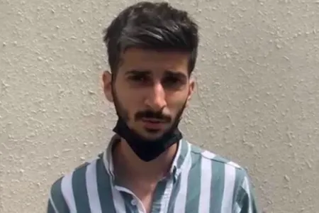 Koronavirus xəstəsi maskasız halda avtobusa mindi - Video
