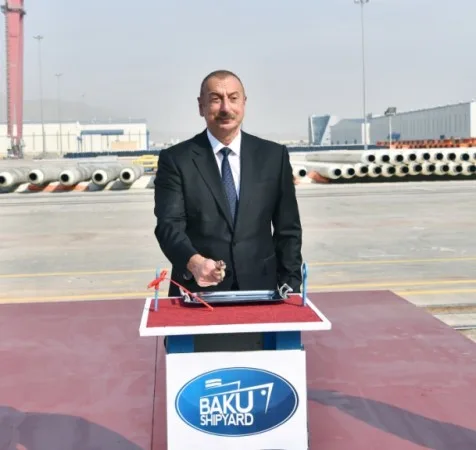 İlham Əliyev “Kəlbəcər” tankerinin istismara verilməsi mərasimində - FOTOLAR