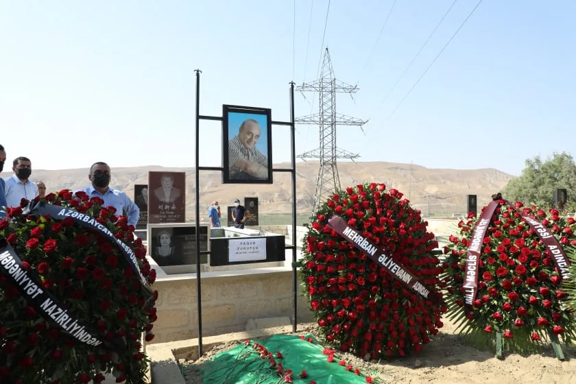 Əməkdar artist Yaqub Zurufçu dəfn edildi - FOTOLAR - VİDEO - YENİLƏNİB