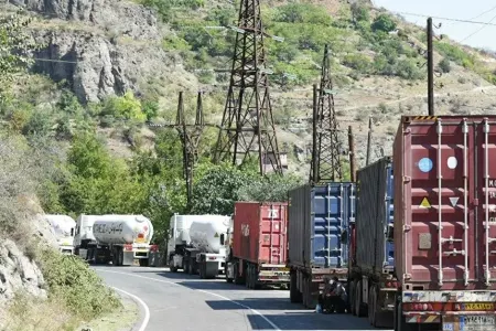 Azərbaycanla İran Gorus-Qafan yolundakı vəziyyəti müzakirə edib