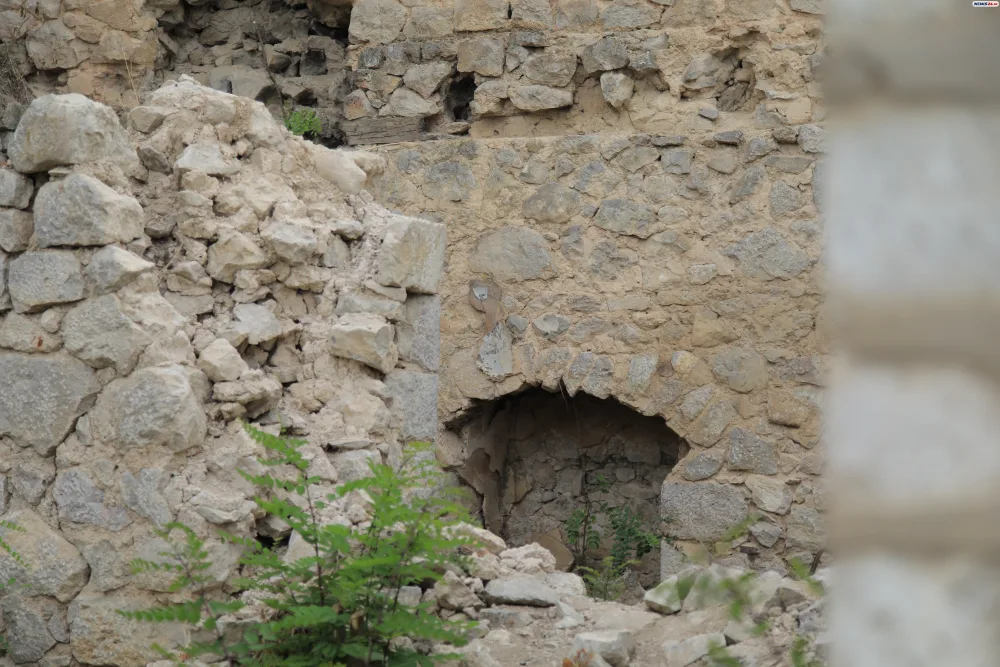 Üzeyir Hacıbəylinin dağılmış evindən - VİDEOREPORTAJ - Fotolar __NEWL____NEWL__