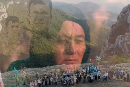 Şəhid övladları "Xudayar təsnifi"ni Şuşada oxudu - VİDEO