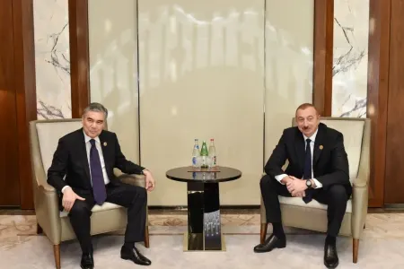 İlham Əliyev Türkmənistan Prezidentini təbrik etdi