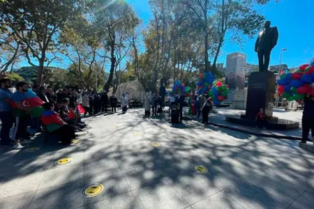 İstanbulda Vətən müharibəsi şəhidləri anıldı - Fotolar