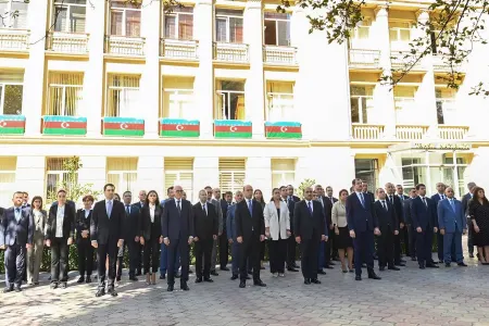 Təhsil Nazirliyində şəhidlərin xatirəsi yad edildi
