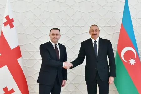 İlham Əliyev İrakli Qaribaşvili ilə görüşdü - FOTO