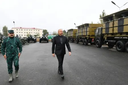 Prezident Cəbrayılda yeni hərbi hissə kompleksinin açılışında