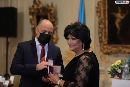 İncəsənət xadimlərinə mükafatlar təqdim edildi- - FOTOLAR - VİDEO - YENİLƏNDİ