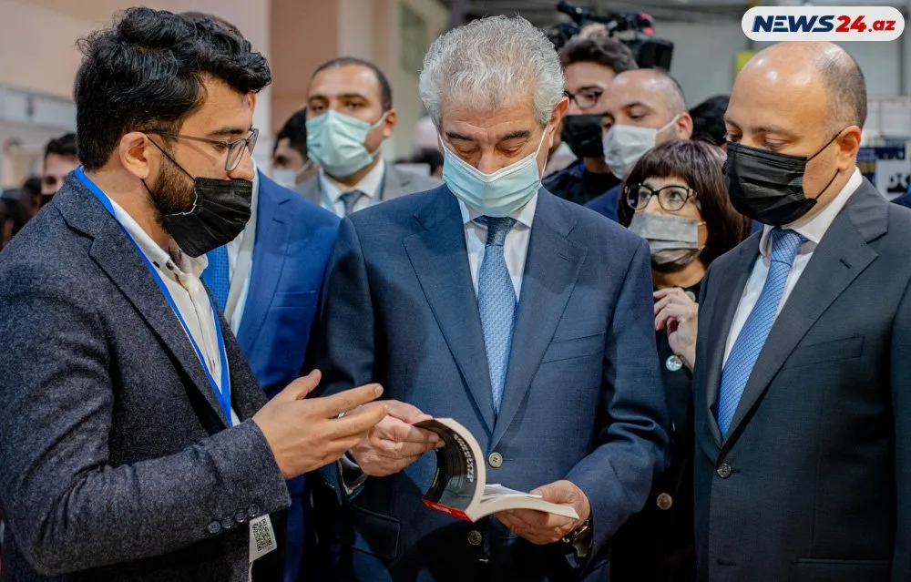 "Biz Qarabağa silahla yox, kitabla qayıdırıq" - KİTAB SƏRGİSİNDƏN FOTOLAR - YENİLƏNDİ