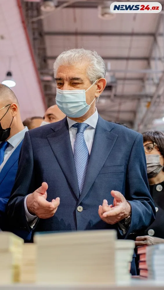 "Biz Qarabağa silahla yox, kitabla qayıdırıq" - KİTAB SƏRGİSİNDƏN FOTOLAR - YENİLƏNDİ