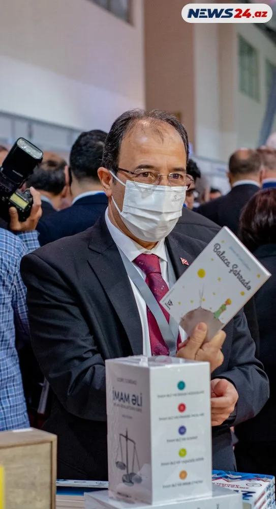 "Biz Qarabağa silahla yox, kitabla qayıdırıq" - KİTAB SƏRGİSİNDƏN FOTOLAR - YENİLƏNDİ