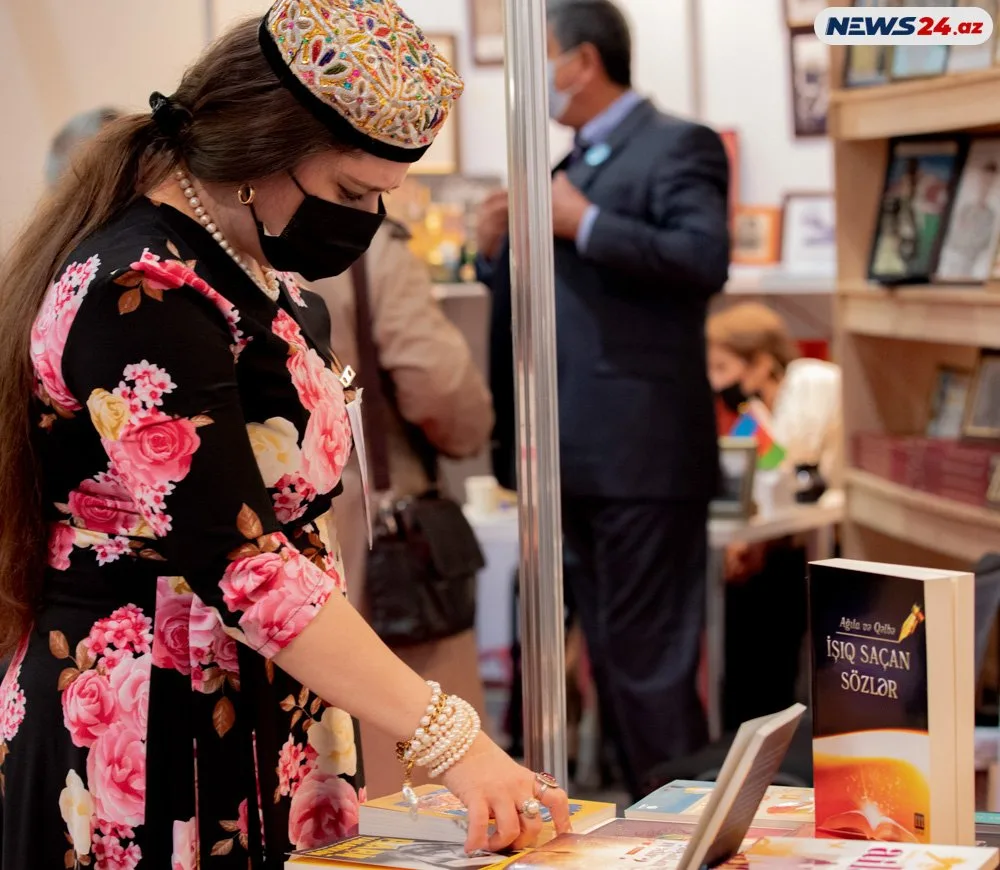 "Biz Qarabağa silahla yox, kitabla qayıdırıq" - KİTAB SƏRGİSİNDƏN FOTOLAR - YENİLƏNDİ