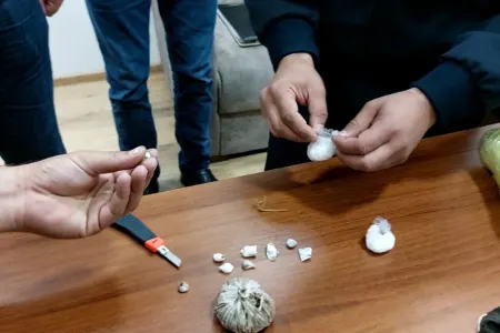 Narkokuryer polisə müqavimət göstərdi - FOTO/VİDEO