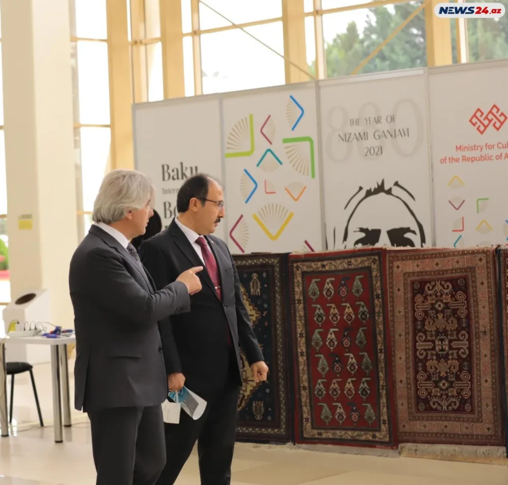 Cahit Bağçı Bakı Kitab Sərgisində - Fotolar