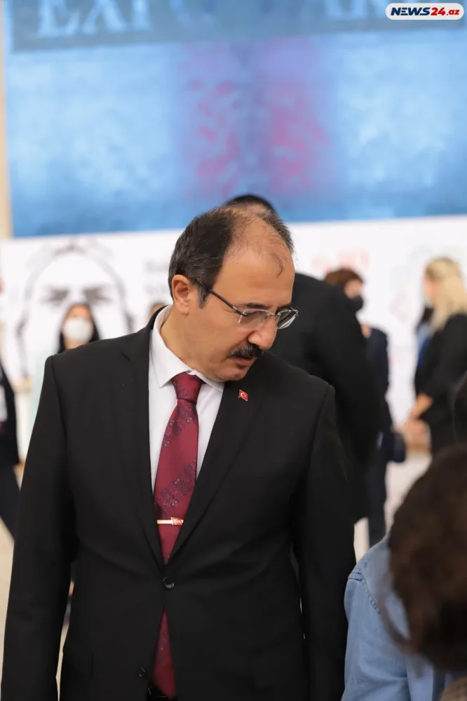 Cahit Bağçı Bakı Kitab Sərgisində - Fotolar