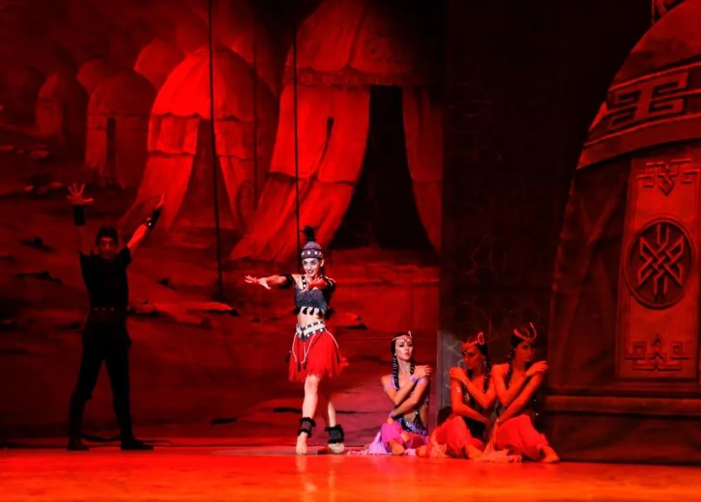 Opera və Balet Teatrı 113-cü mövsümə premyera ilə başladı - Fotolar