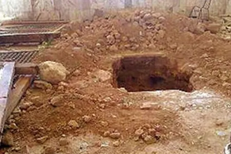 "Qəbirdən cadu çıxaran" dələduz falçı saxlanıldı - Foto