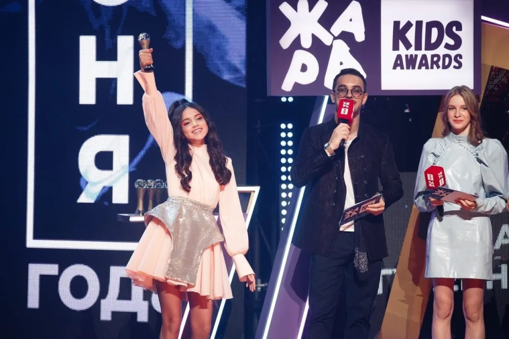 “Jara Kids Awards”da “İlin Mahnısı” mükafatının qalibi o oldu - FOTO/VIDEO