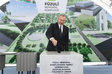 Füzuli Memorial Kompleksinin təməl daşı qoyuldu