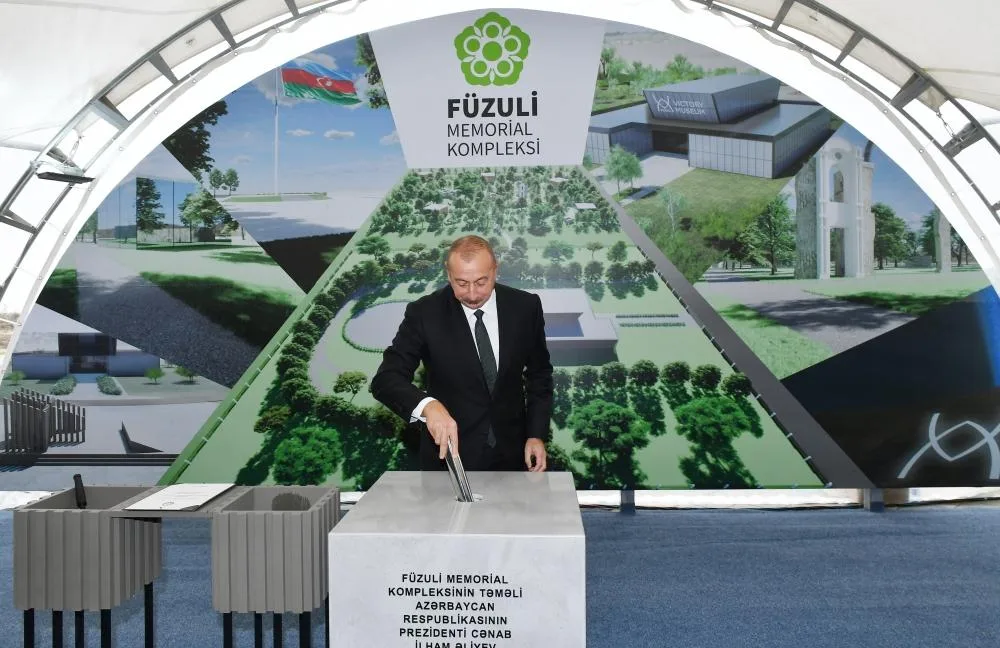 Füzuli Memorial Kompleksinin təməl daşı qoyuldu