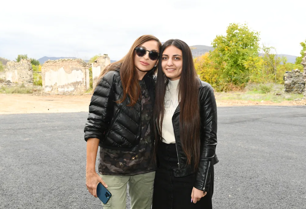 Prezident və birinci xanım Zəngilan ictimaiyyətinin nümayəndələri ilə görüşdülər - FOTOLAR