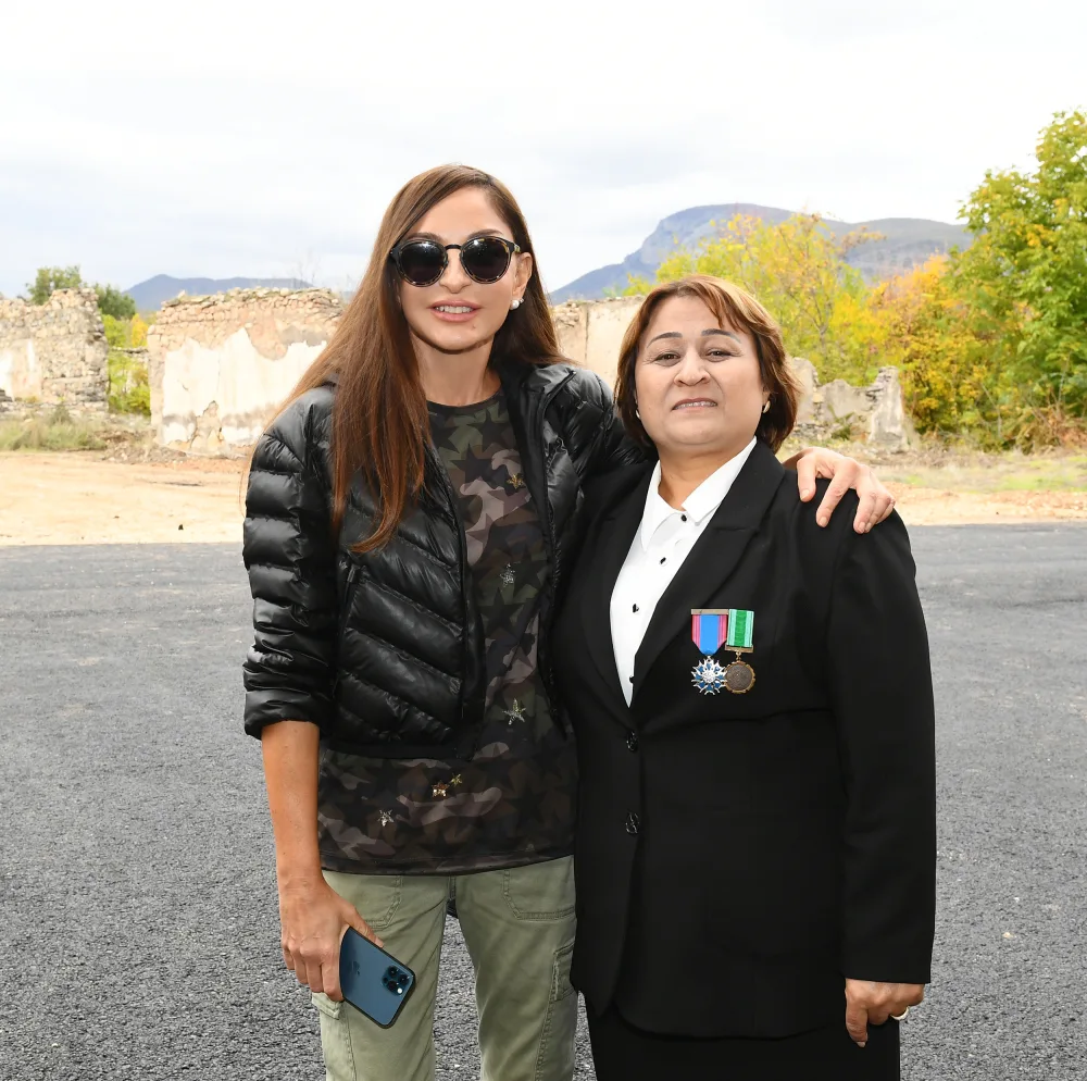 Prezident və birinci xanım Zəngilan ictimaiyyətinin nümayəndələri ilə görüşdülər - FOTOLAR