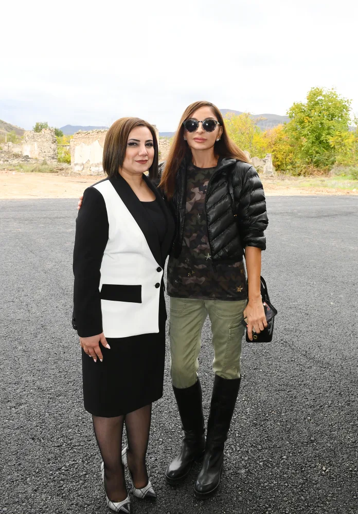 Prezident və birinci xanım Zəngilan ictimaiyyətinin nümayəndələri ilə görüşdülər - FOTOLAR