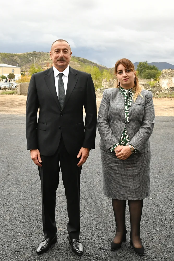 Prezident və birinci xanım Zəngilan ictimaiyyətinin nümayəndələri ilə görüşdülər - FOTOLAR