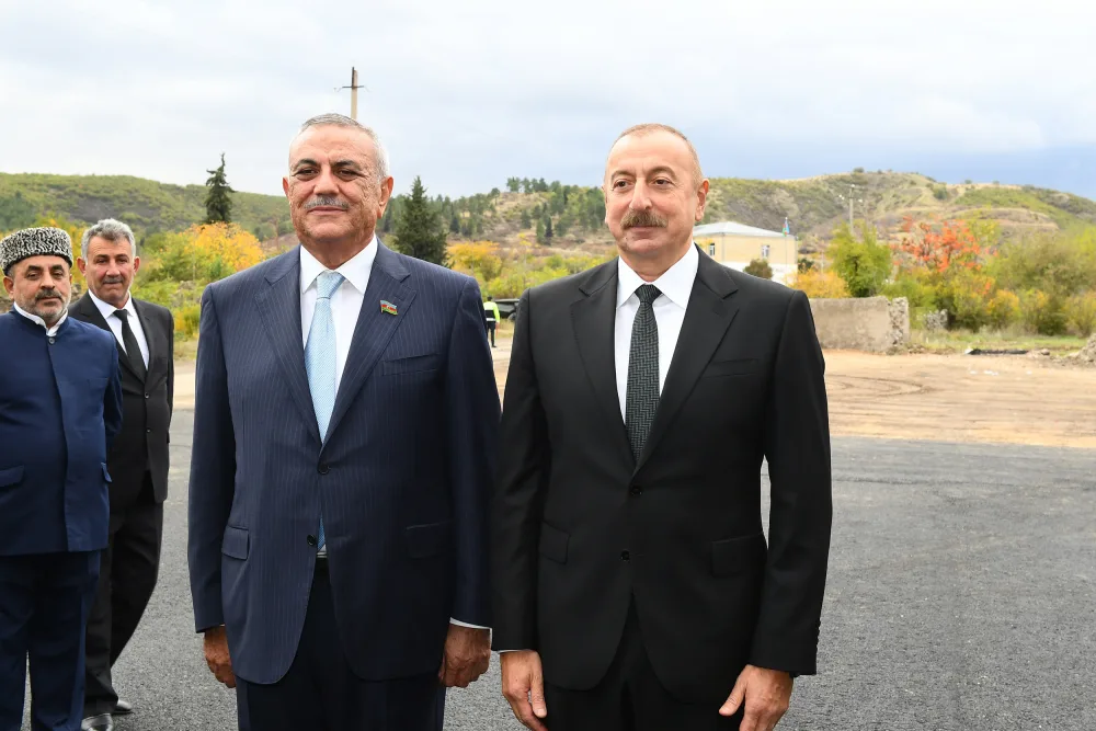 Prezident və birinci xanım Zəngilan ictimaiyyətinin nümayəndələri ilə görüşdülər - FOTOLAR