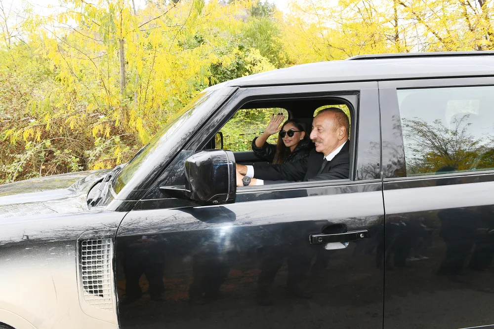 Prezident və birinci xanım Zəngilan ictimaiyyətinin nümayəndələri ilə görüşdülər - FOTOLAR