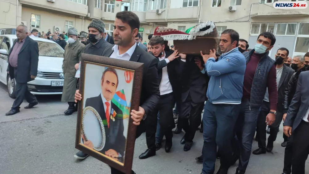 Canəli Əkbərov dəfn olundu - YENİLƏNDİ - FOTOLAR