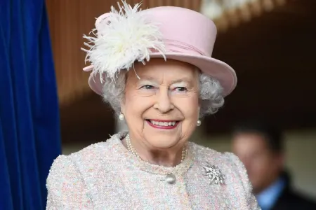 Britaniya Kraliçası Azərbaycanı təbrik etdi