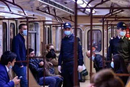 Metroda maska reydi - VİDEO